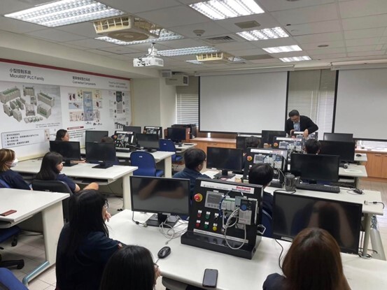 Labs Tour & Capstone Competition b/w KMITL and Taipei Tech in Industrial Engineering02